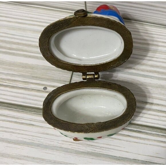 Vintage Christmas Trinket Pill Box Children with Tree Enamel - Picture 6 of 7